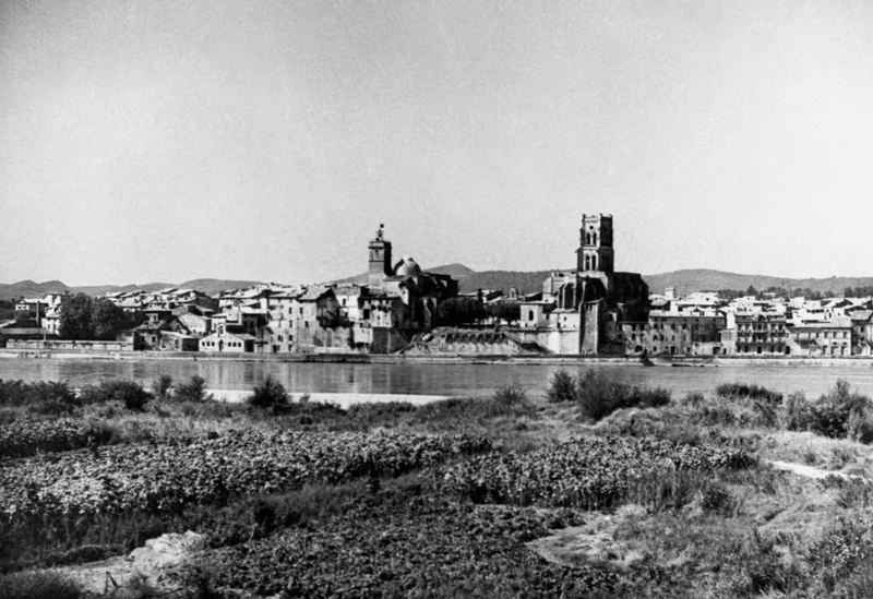 Imagen de Pont-Saint-Esprit en 1951. AP Images